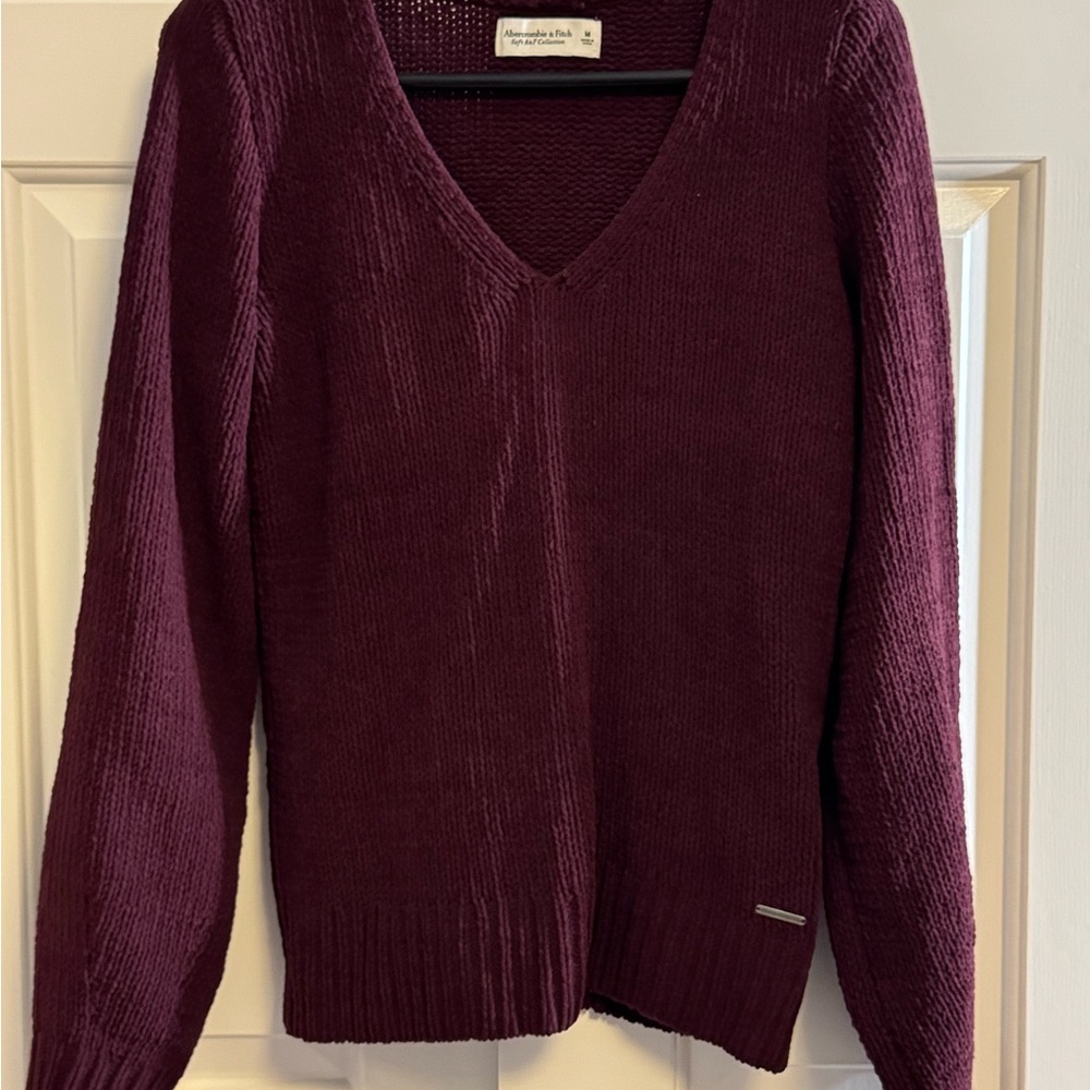 Abercrombie & Fitch Purple V-Neck Sweater Classic Ribbed Knit